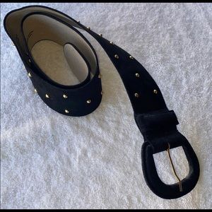 Ann Klein oversized studded suede belt